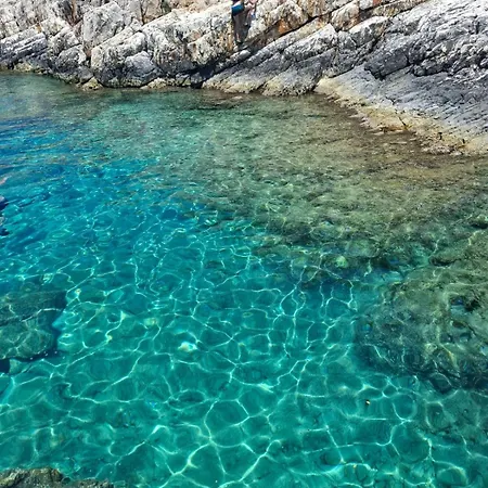 Petrino - A Nest! Feriehus Velianitátika